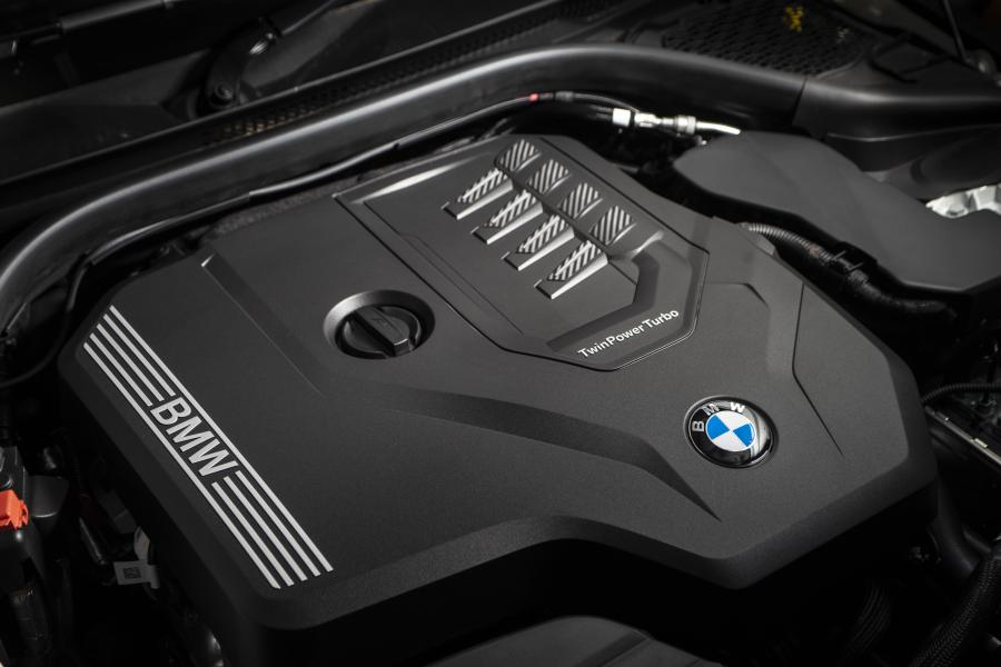 Моторный отсек BMW Z4 sDrive20i M Sport (G29) 2019 года  (AU) (фото 10 из 28)